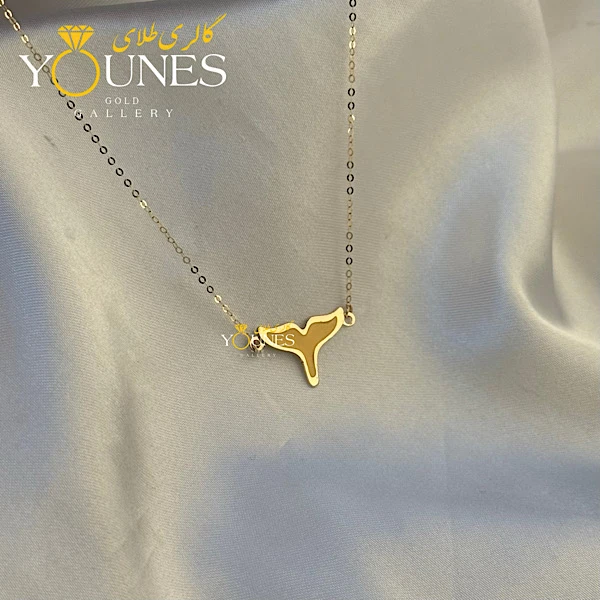 تصویر دوم گردنبند میناکاری دم وال کرم نسکافه ای طلا